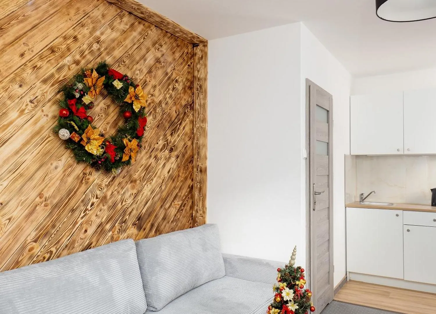Villa 84 & Apartments Jacuzzi & Sauna Zakopane Panzió